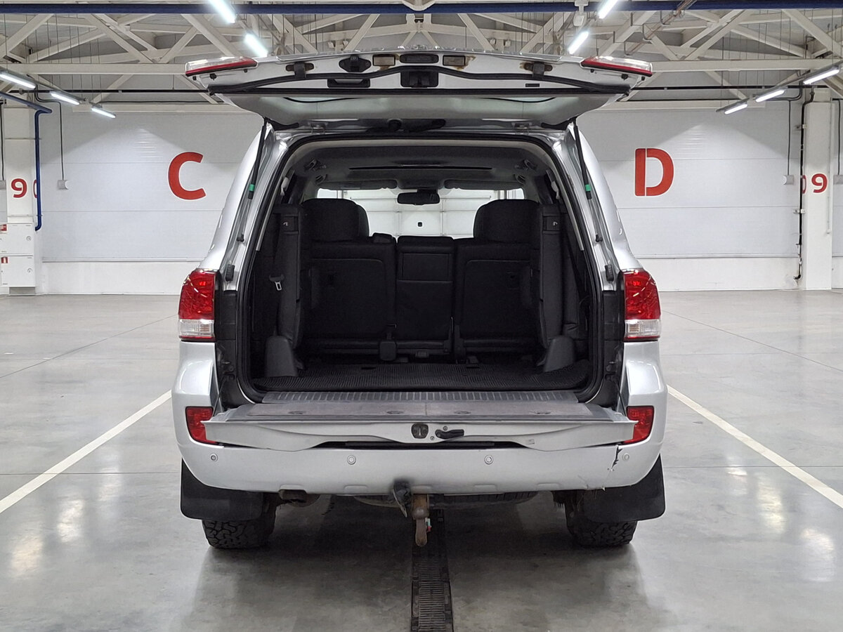 Toyota Land Cruiser с пробегом — 2008 год. Фото: #9