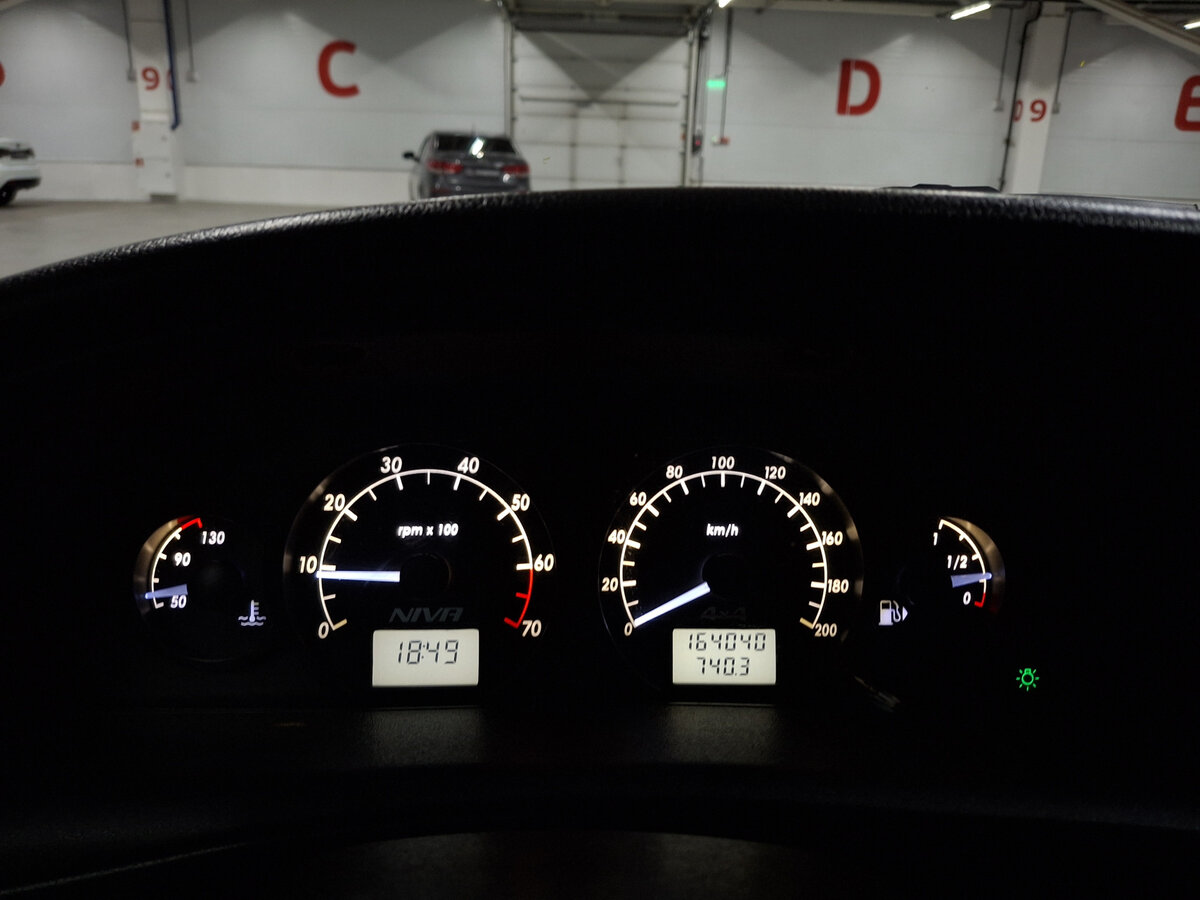 Chevrolet Niva с пробегом — 2018 год. Фото: #12