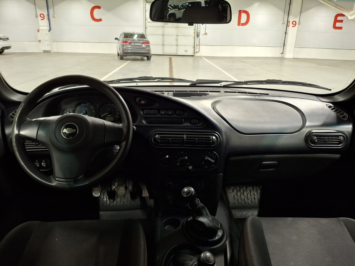 Chevrolet Niva с пробегом — 2018 год. Фото: #13