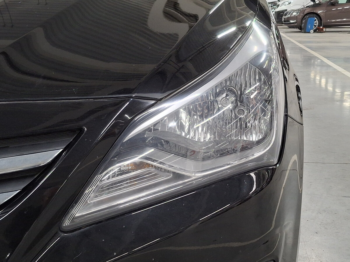 Hyundai Solaris с пробегом — 2015 год. Фото: #16