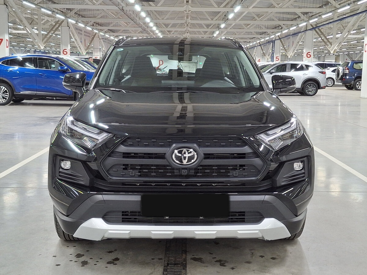 Toyota RAV4 с пробегом — 2024 год. Фото: #1
