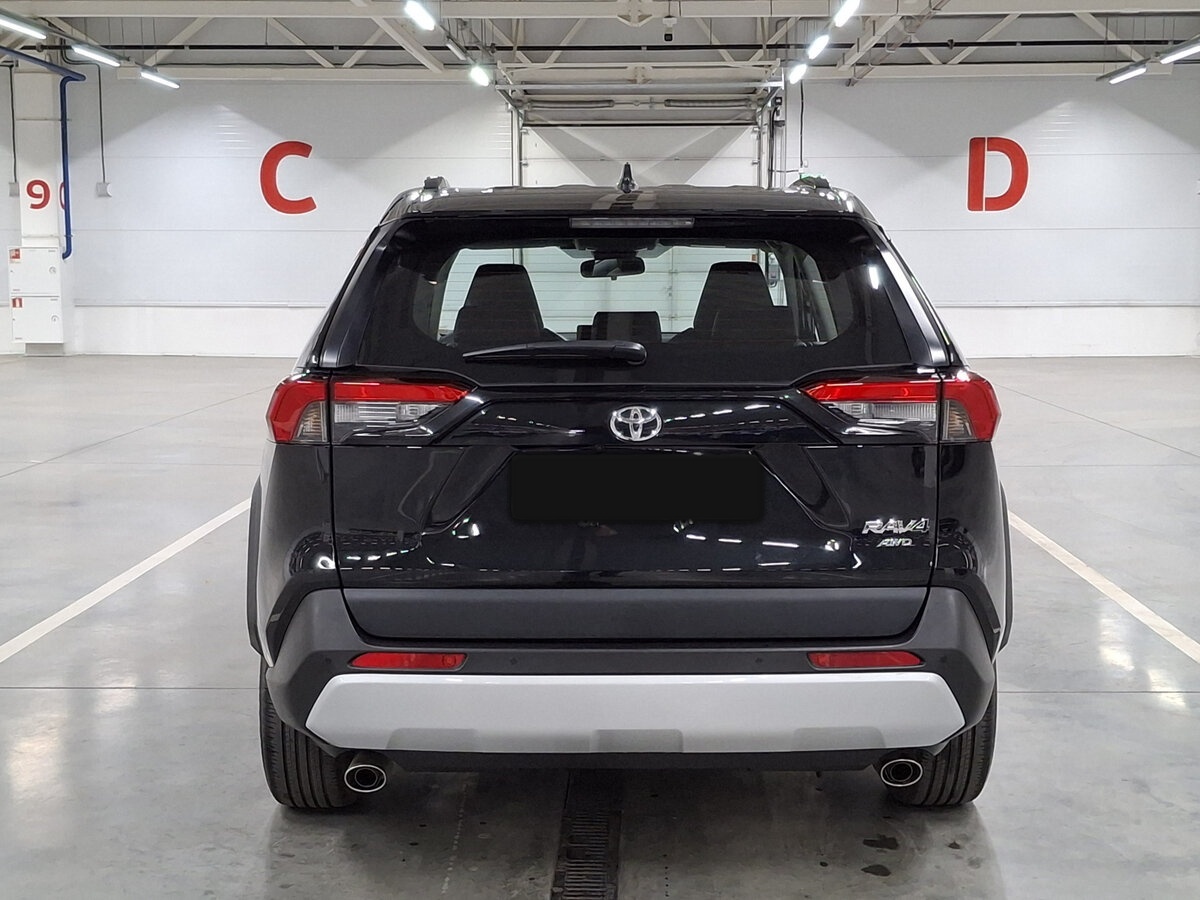 Toyota RAV4 с пробегом — 2024 год. Фото: #5