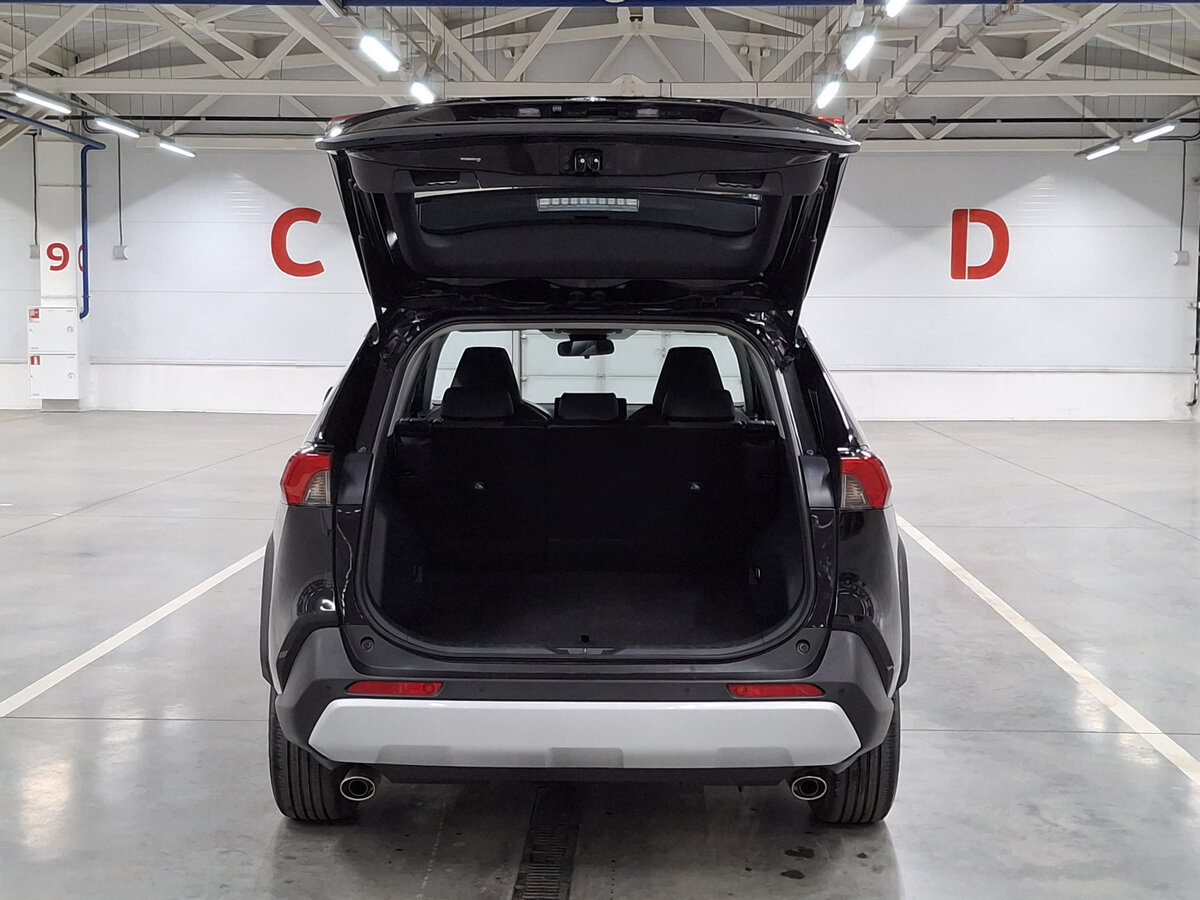 Toyota RAV4 с пробегом — 2024 год. Фото: #9