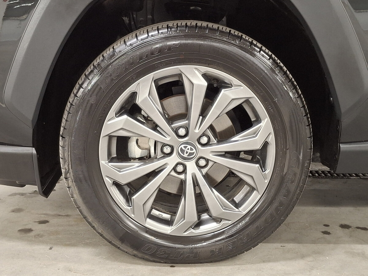 Toyota RAV4 с пробегом — 2024 год. Фото: #17