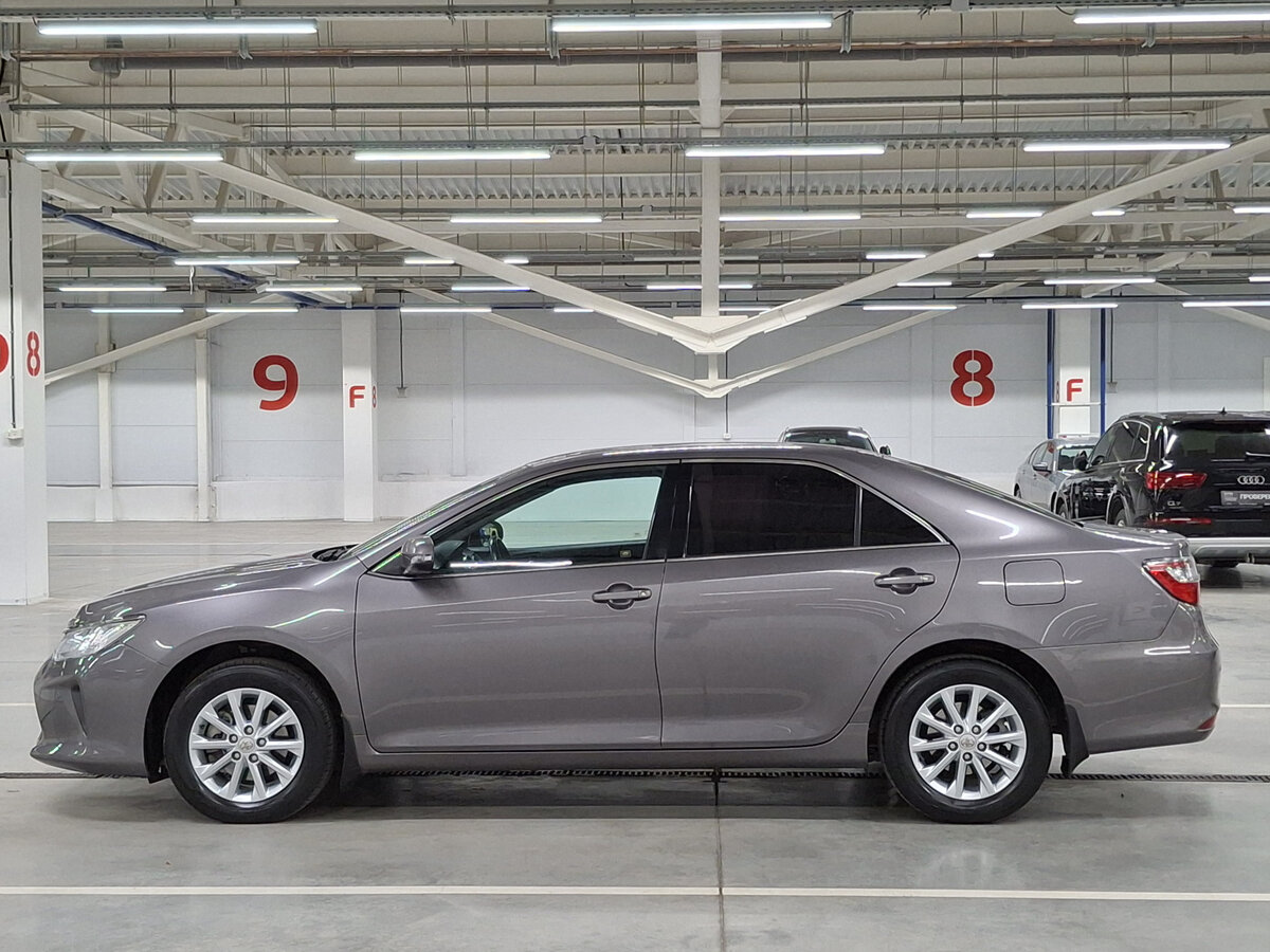 Toyota Camry с пробегом — 2016 год. Фото: #7
