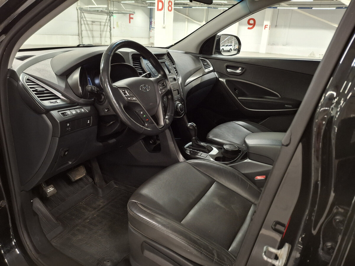 Hyundai Santa Fe с пробегом — 2018 год. Фото: #14