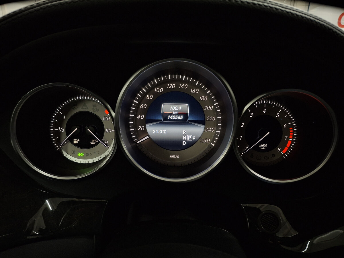 Mercedes-Benz CLS с пробегом — 2017 год. Фото: #12