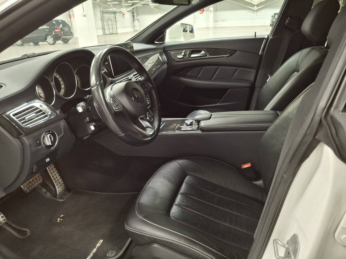 Mercedes-Benz CLS с пробегом — 2017 год. Фото: #14