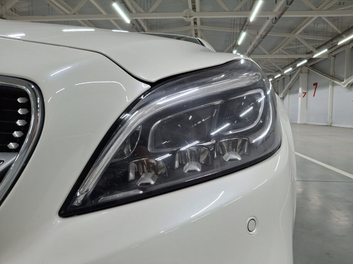 Mercedes-Benz CLS с пробегом — 2017 год. Фото: #15