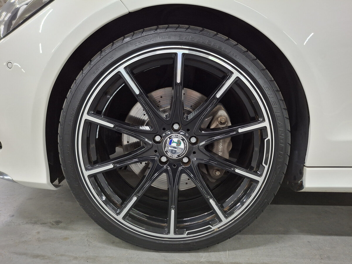 Mercedes-Benz CLS с пробегом — 2017 год. Фото: #16