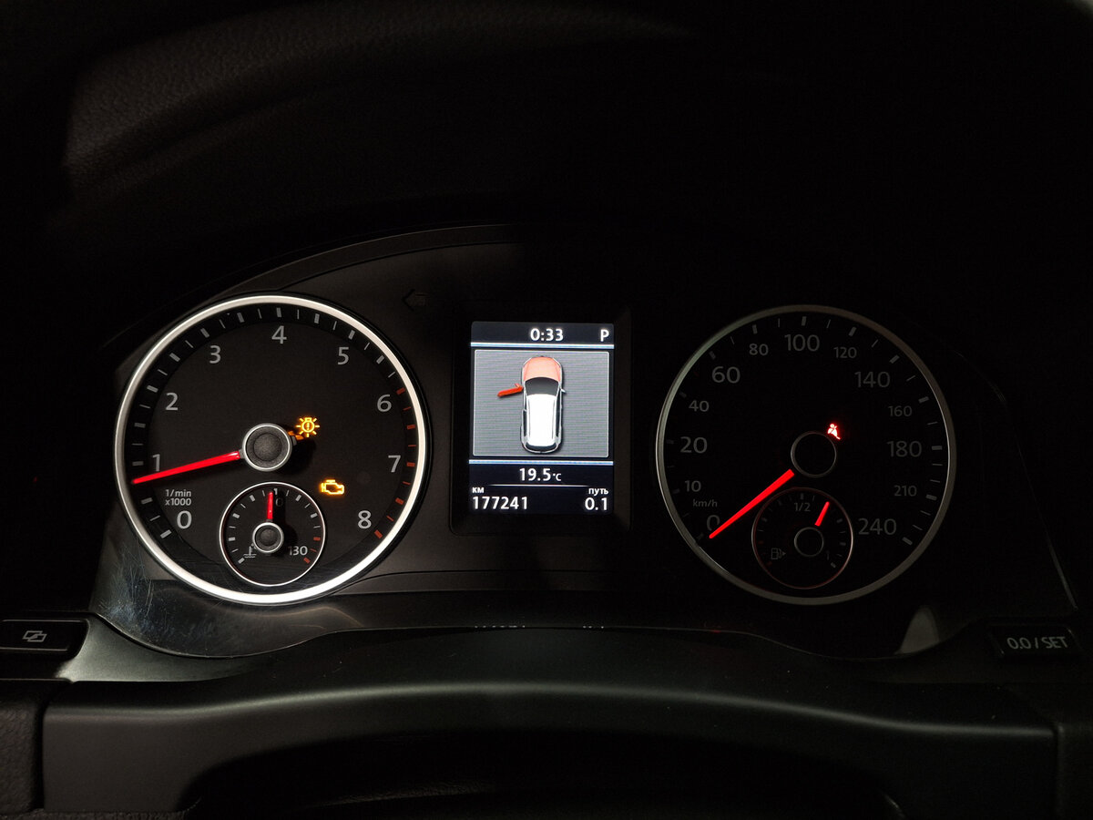 Volkswagen Tiguan с пробегом — 2011 год. Фото: #12