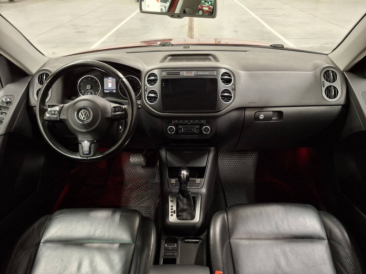 Volkswagen Tiguan с пробегом — 2011 год. Фото: #13