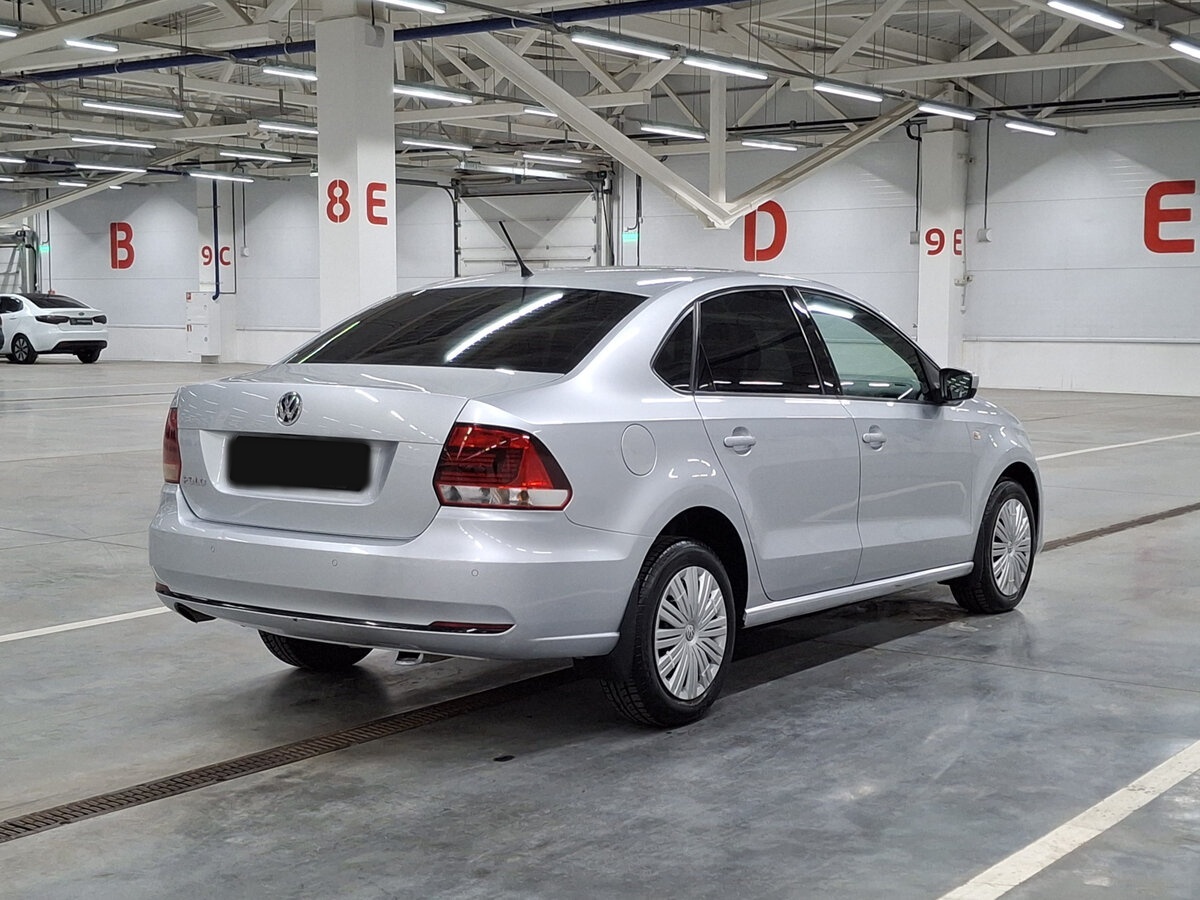 Volkswagen Polo с пробегом — 2016 год. Фото: #4