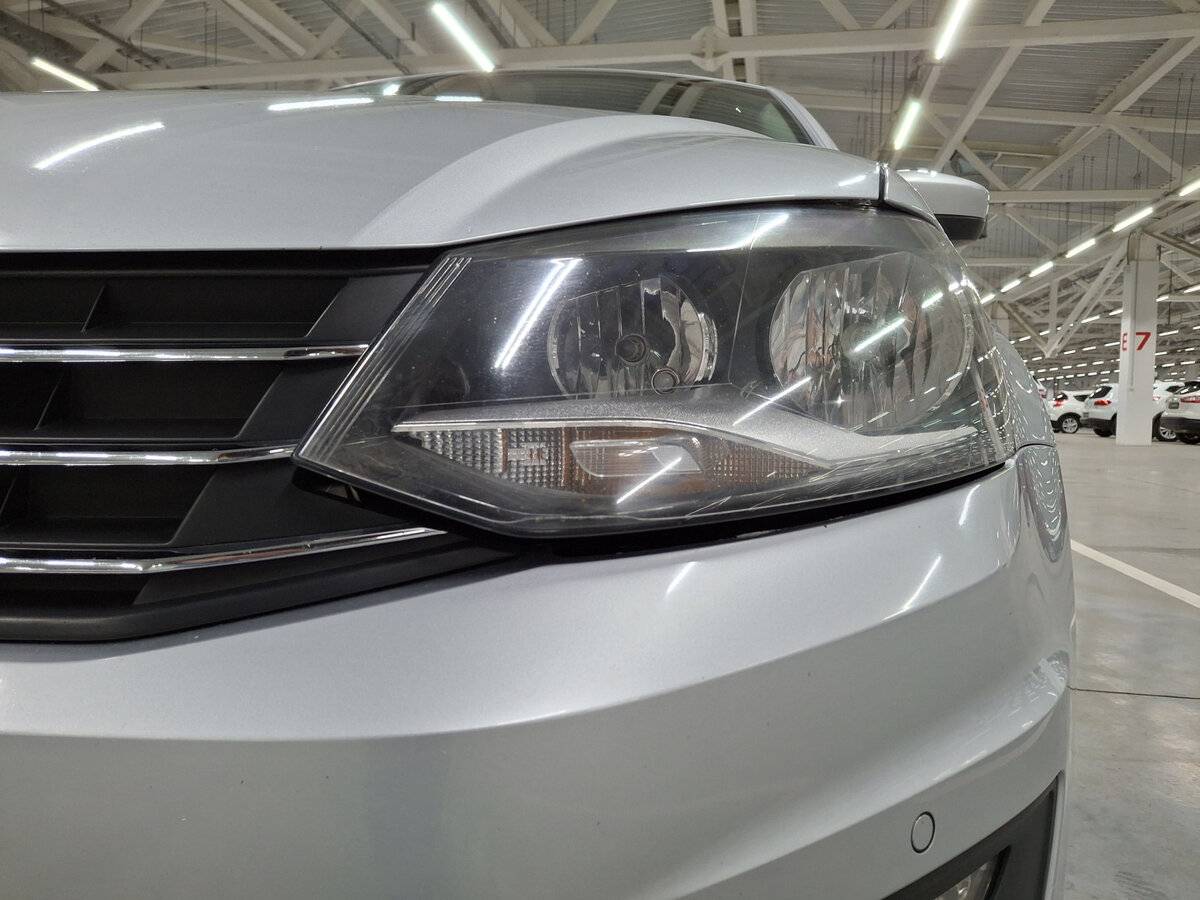 Volkswagen Polo с пробегом — 2016 год. Фото: #16