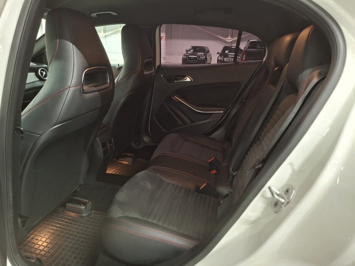 Mercedes-Benz GLA с пробегом — 2016 год. Фото: #11