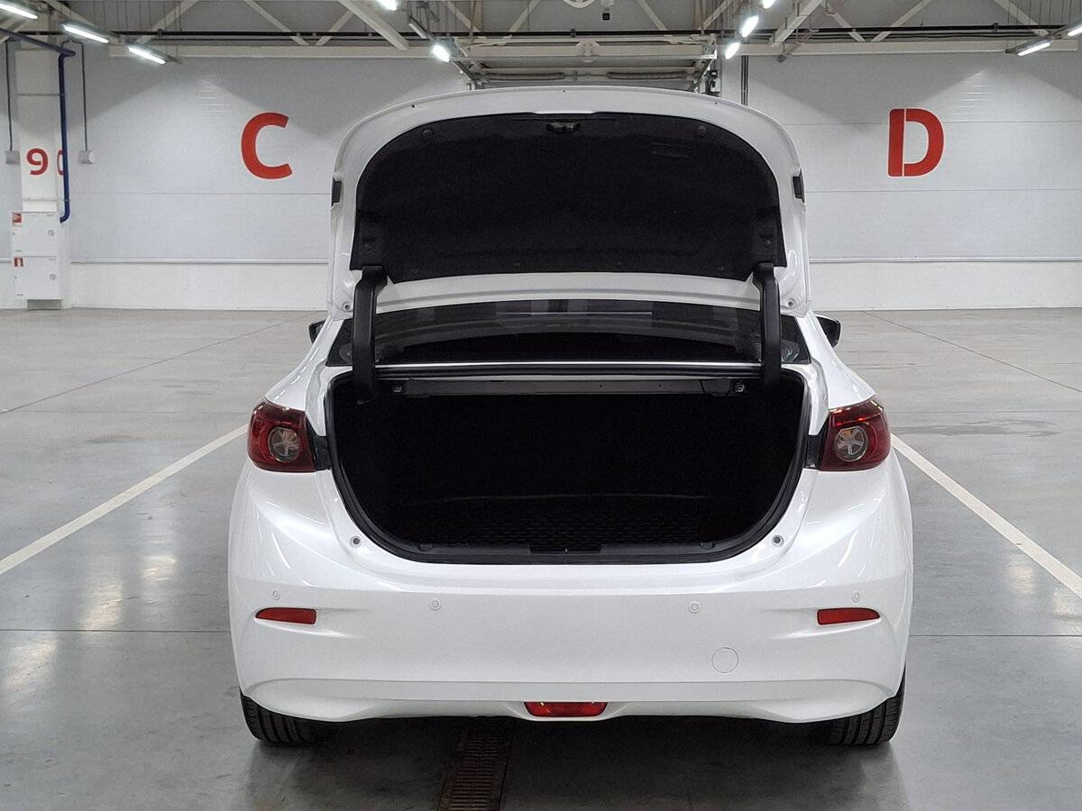 Mazda 3 с пробегом — 2018 год. Фото: #9