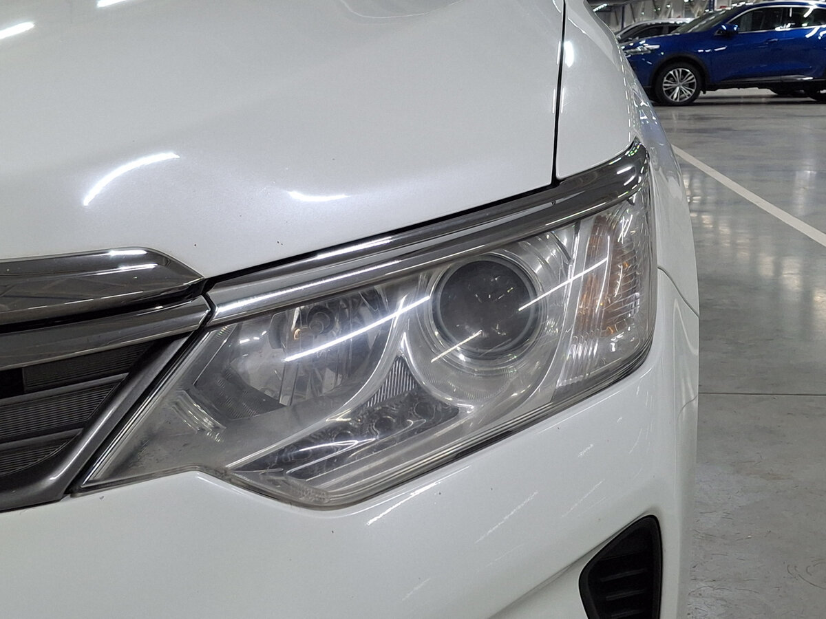 Toyota Camry с пробегом — 2015 год. Фото: #16