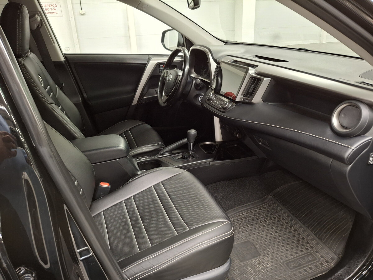 Toyota RAV4 с пробегом — 2019 год. Фото: #10