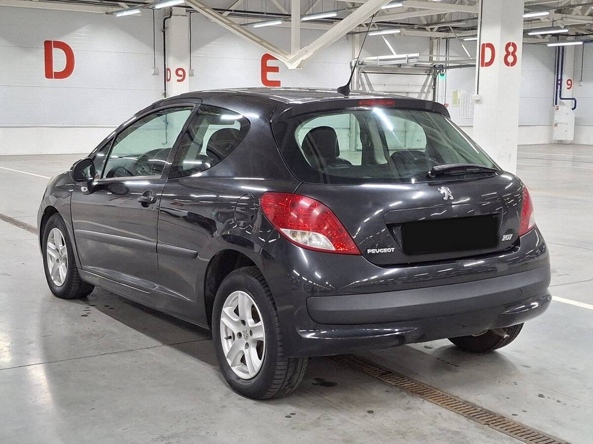 Peugeot 207 с пробегом — 2010 год. Фото: #6
