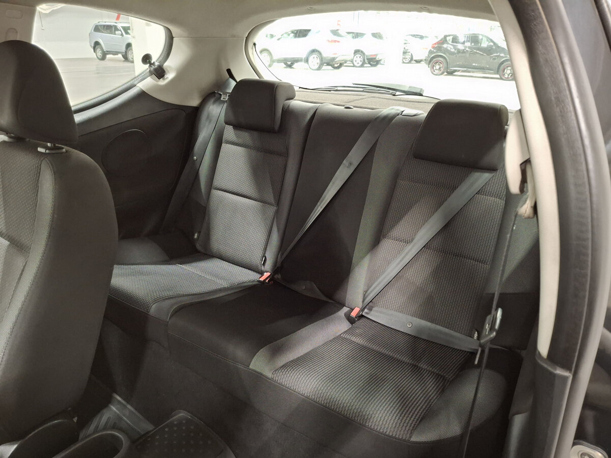 Peugeot 207 с пробегом — 2010 год. Фото: #11