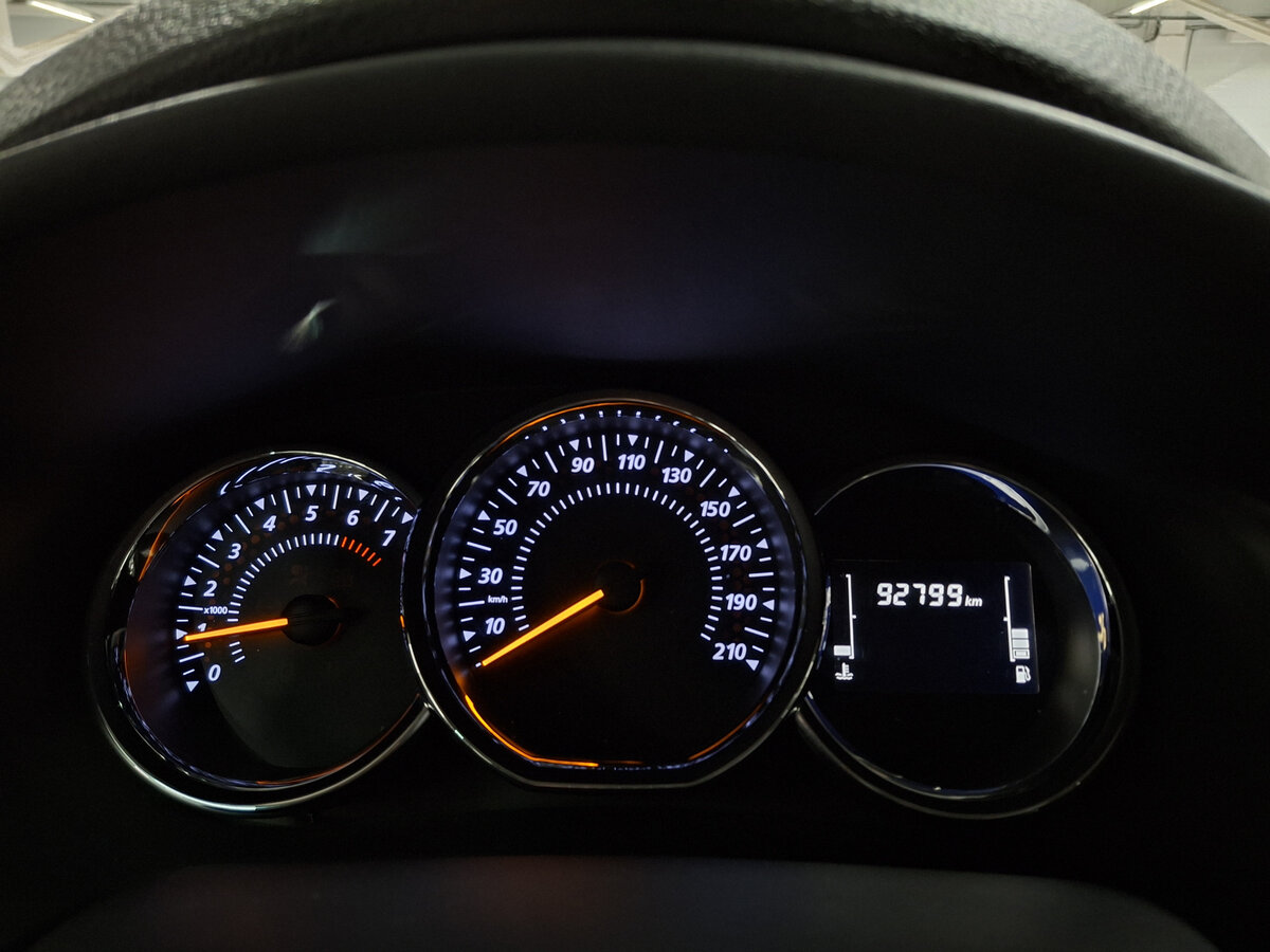 Renault Sandero с пробегом — 2021 год. Фото: #12