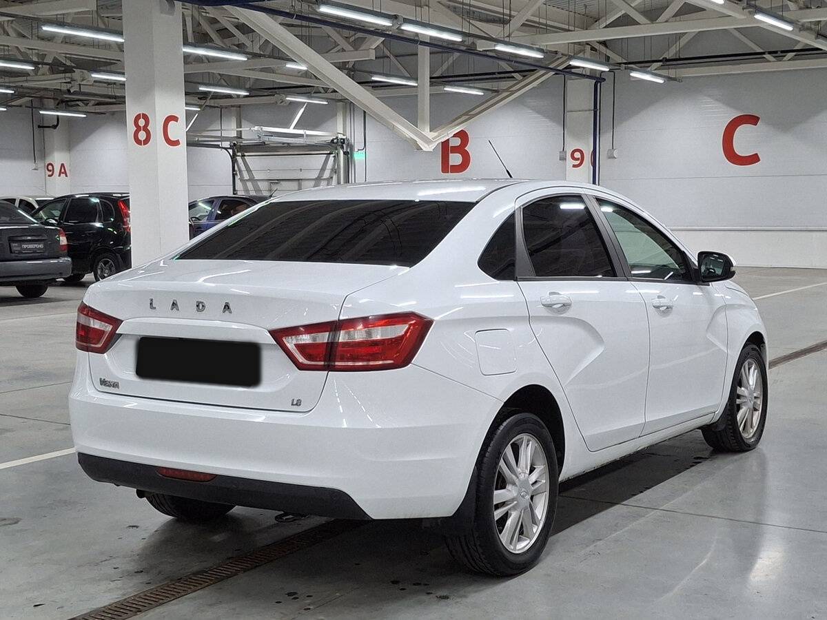 Lada (ВАЗ) Vesta с пробегом — 2017 год. Фото: #4