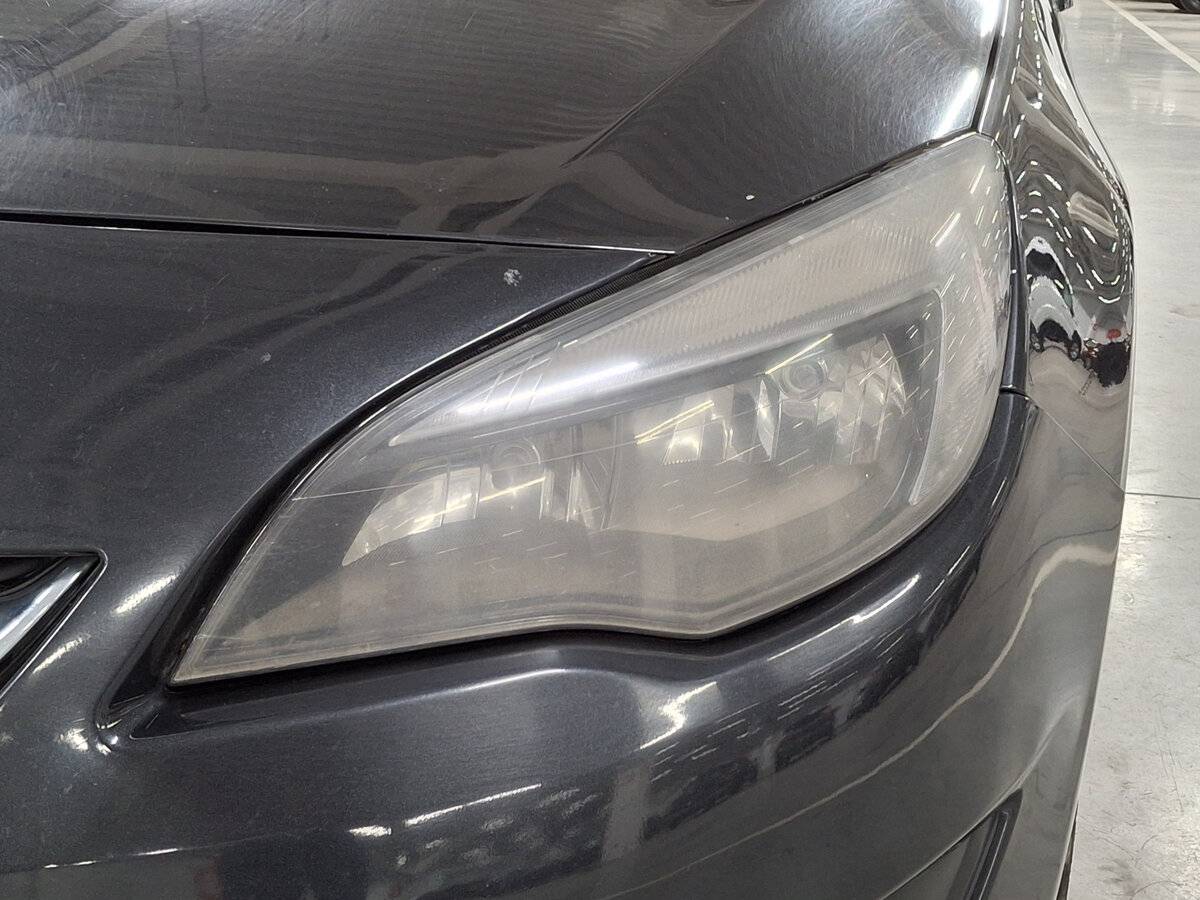 Opel Astra с пробегом — 2013 год. Фото: #15