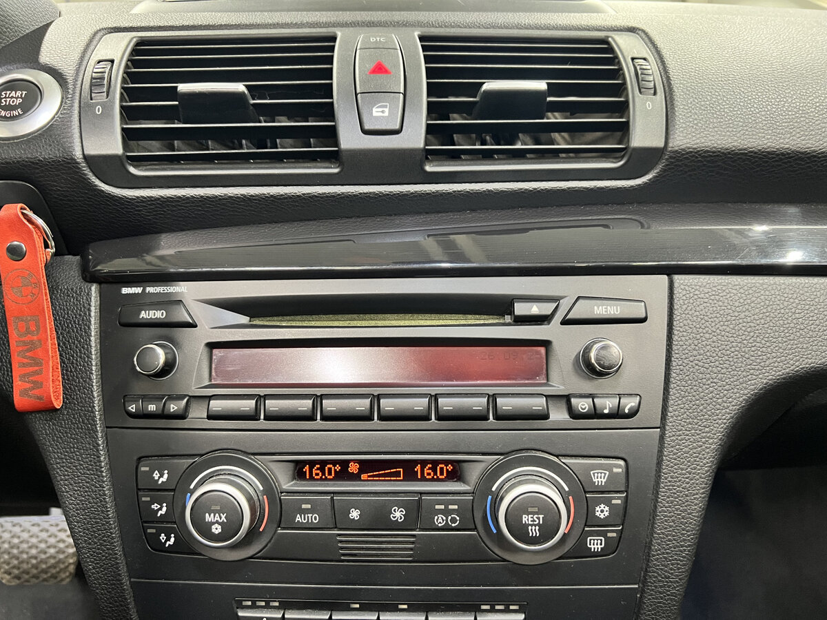 BMW 1 серии с пробегом — 2008 год. Фото: #13