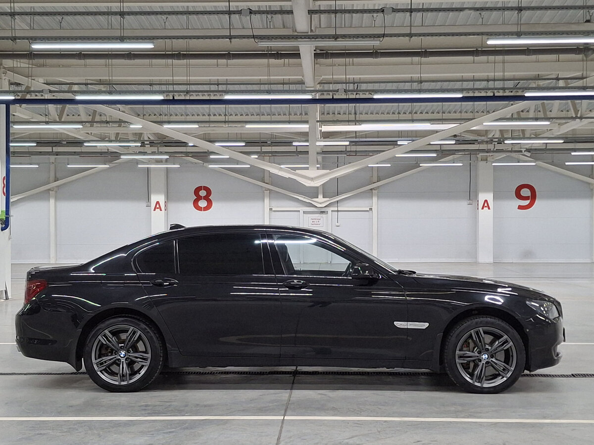 BMW 7 серии с пробегом — 2012 год. Фото: #3