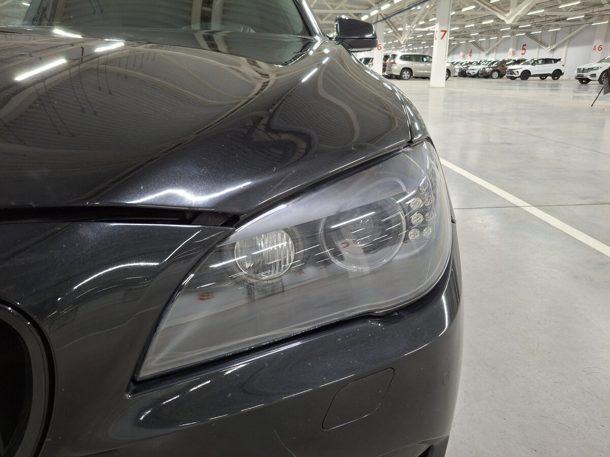 BMW 7 серии с пробегом — 2012 год. Фото: #16