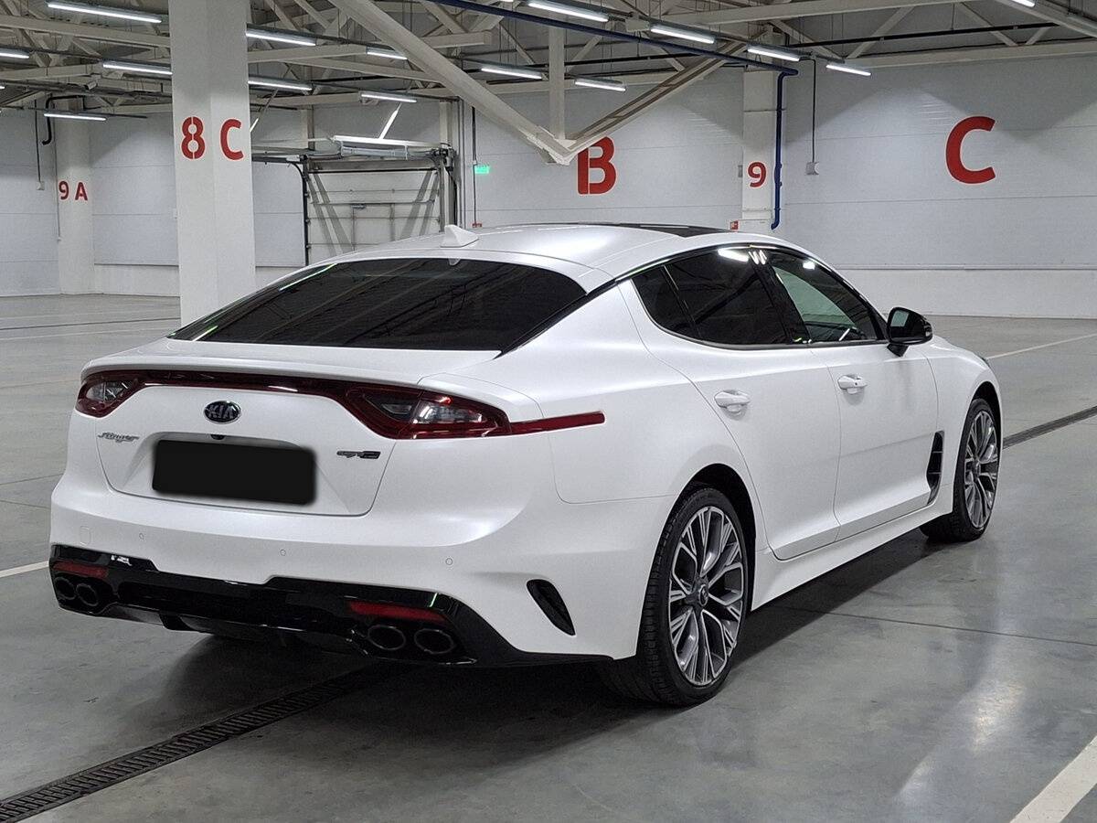 Kia Stinger с пробегом — 2019 год. Фото: #4