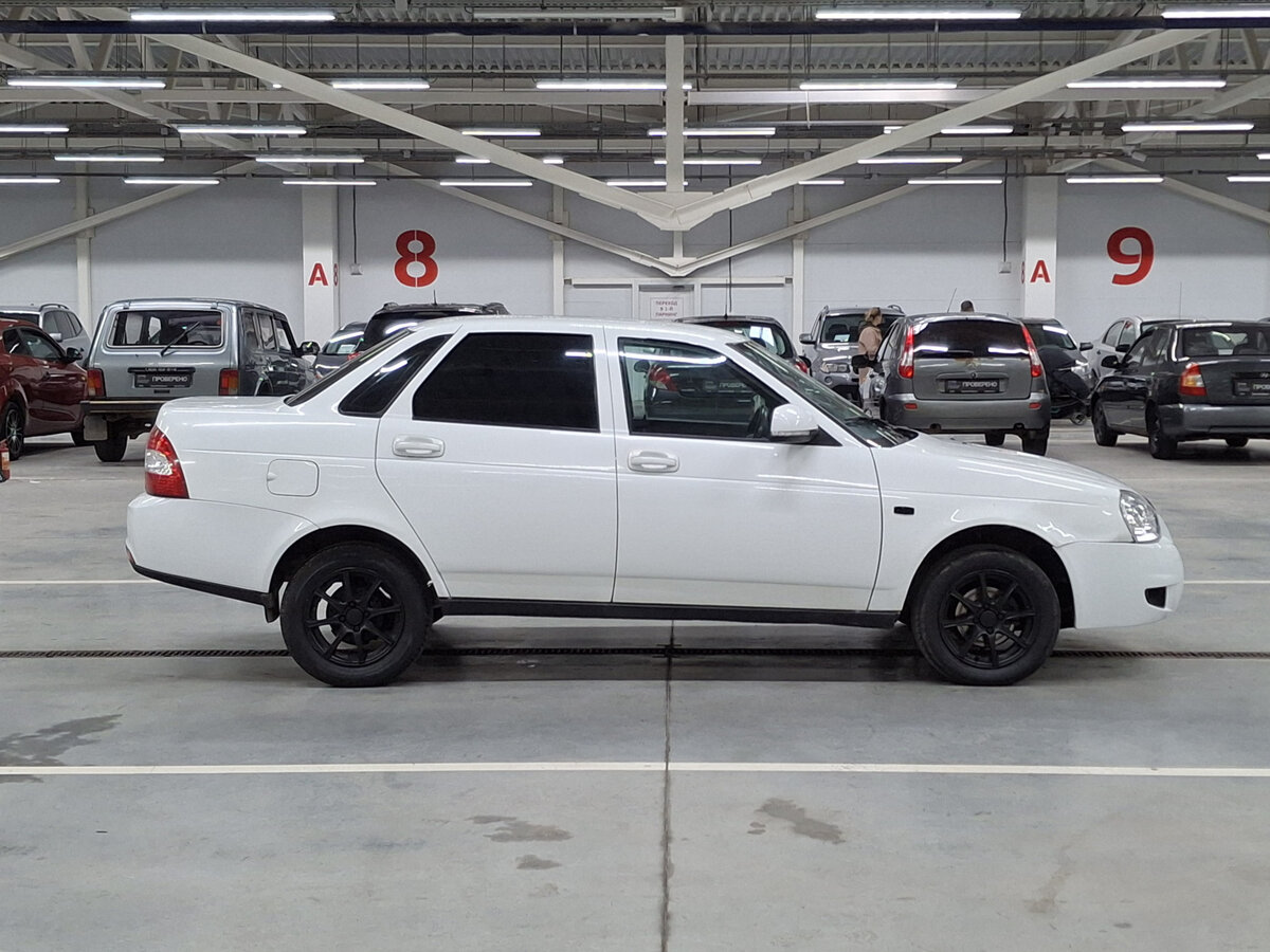 Lada (ВАЗ) Priora с пробегом — 2016 год. Фото: #3