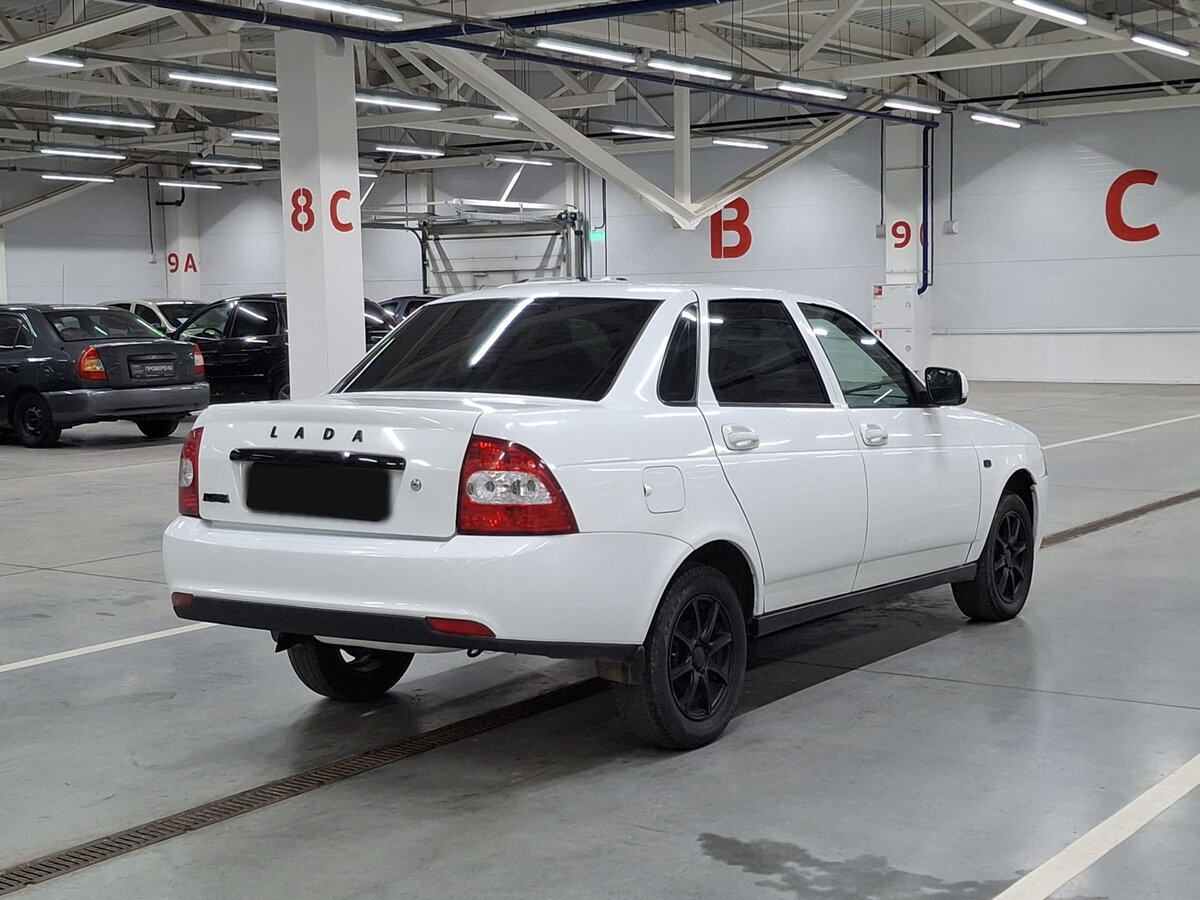 Lada (ВАЗ) Priora с пробегом — 2016 год. Фото: #4