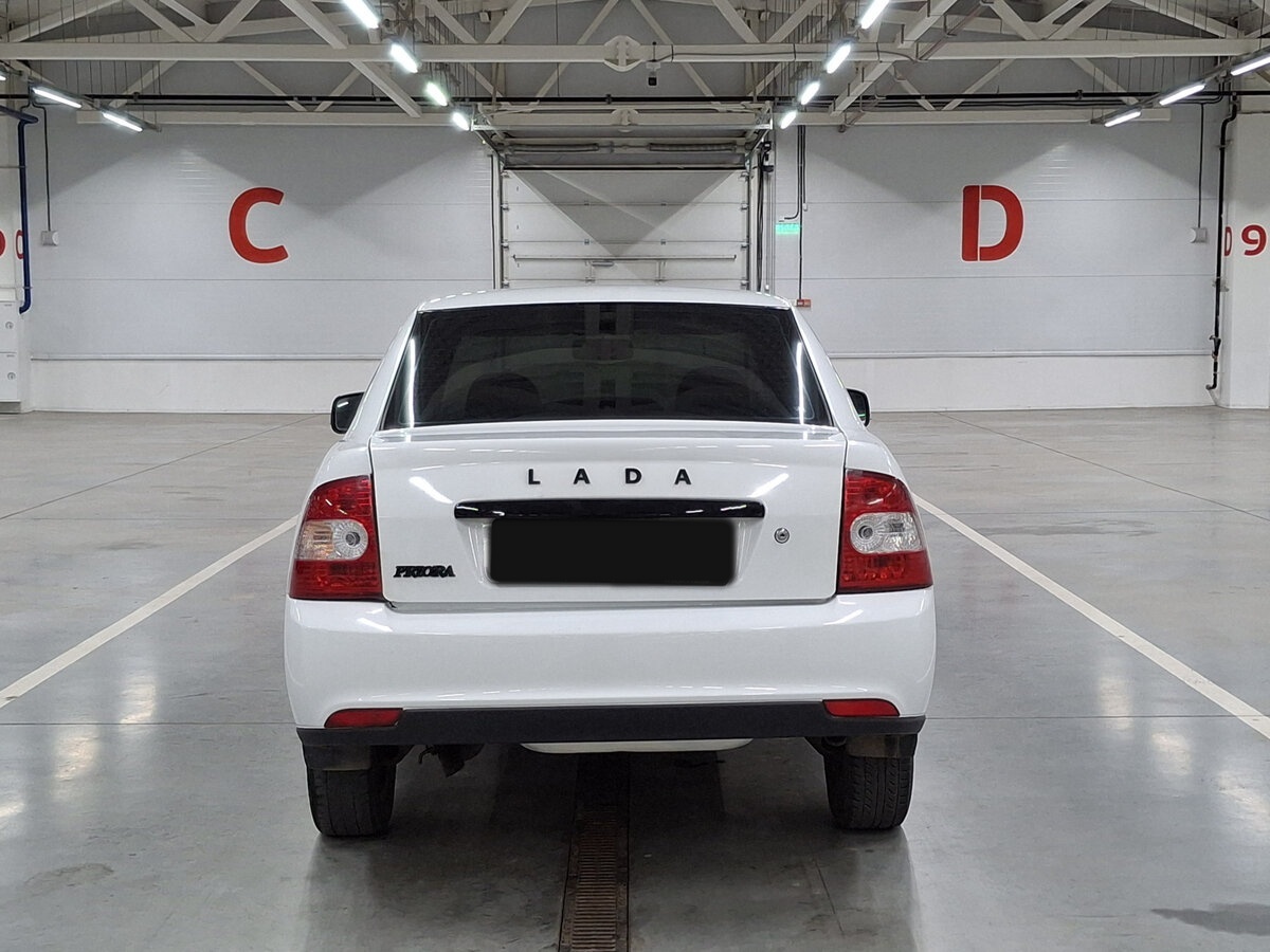 Lada (ВАЗ) Priora с пробегом — 2016 год. Фото: #5
