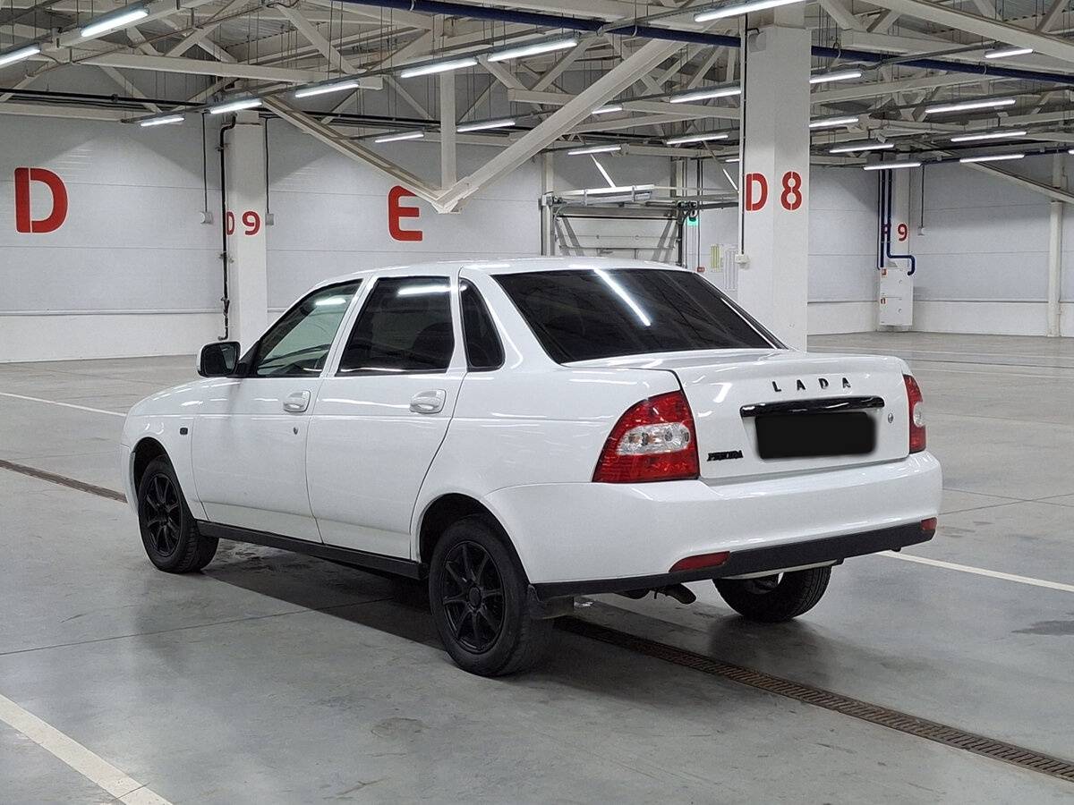 Lada (ВАЗ) Priora с пробегом — 2016 год. Фото: #6