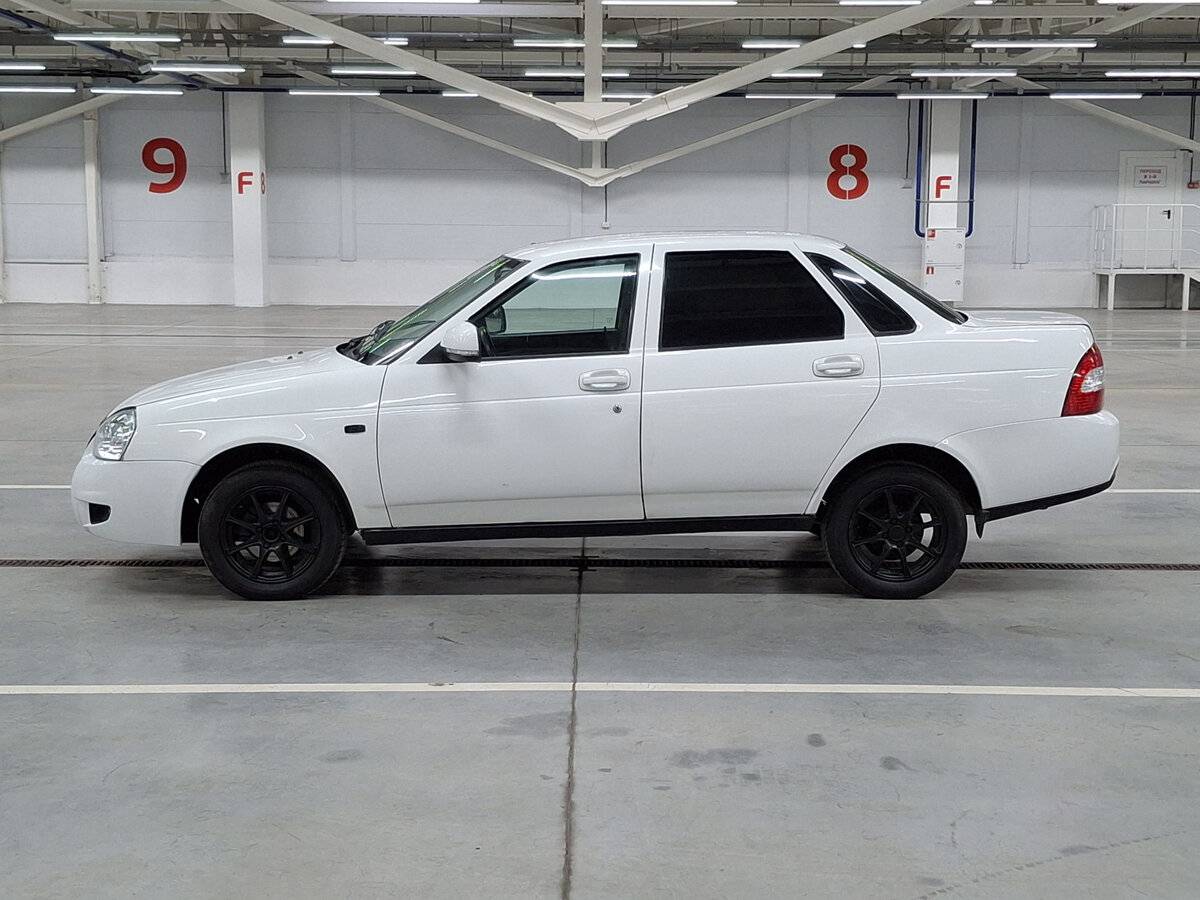 Lada (ВАЗ) Priora с пробегом — 2016 год. Фото: #7