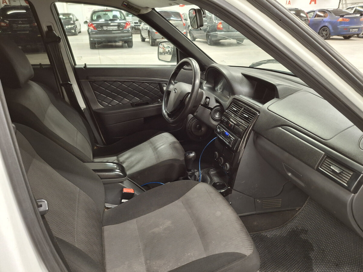 Lada (ВАЗ) Priora с пробегом — 2016 год. Фото: #10