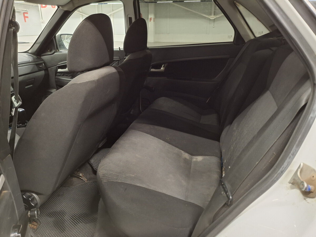 Lada (ВАЗ) Priora с пробегом — 2016 год. Фото: #11