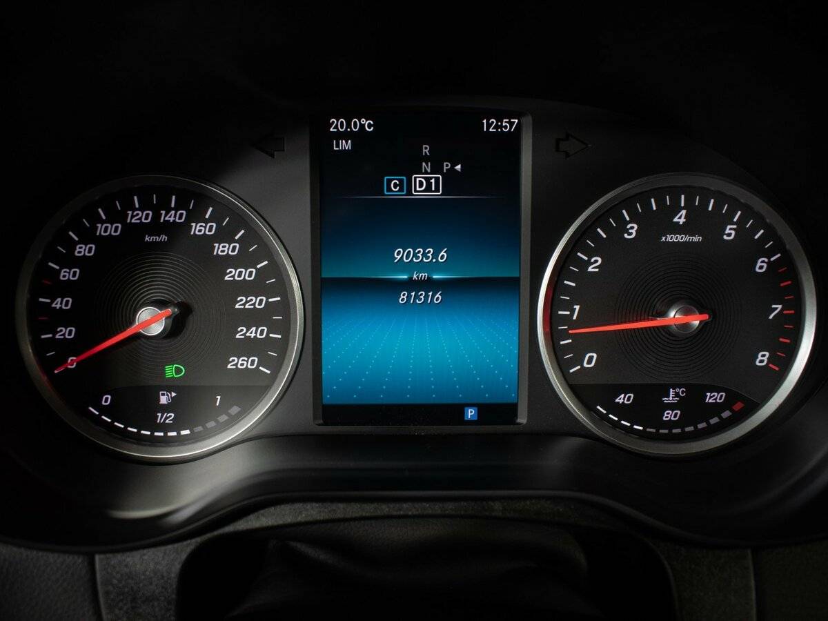 Mercedes-Benz GLC с пробегом — 2021 год. Фото: #10