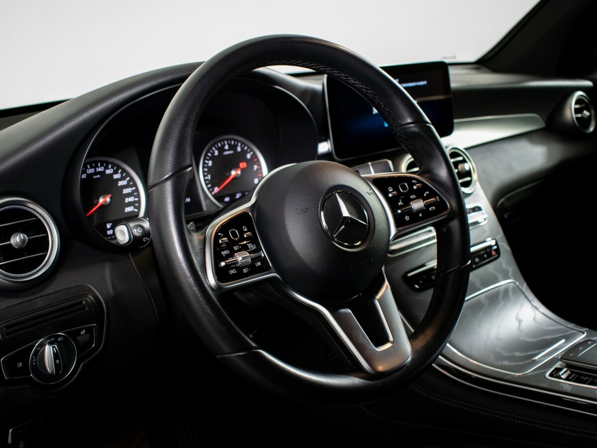 Mercedes-Benz GLC с пробегом — 2021 год. Фото: #11