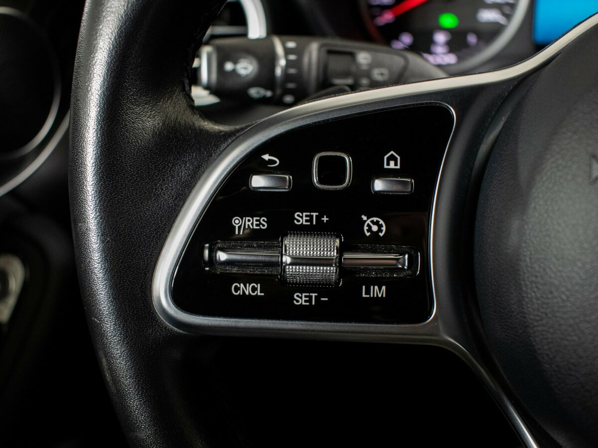 Mercedes-Benz GLC с пробегом — 2021 год. Фото: #13