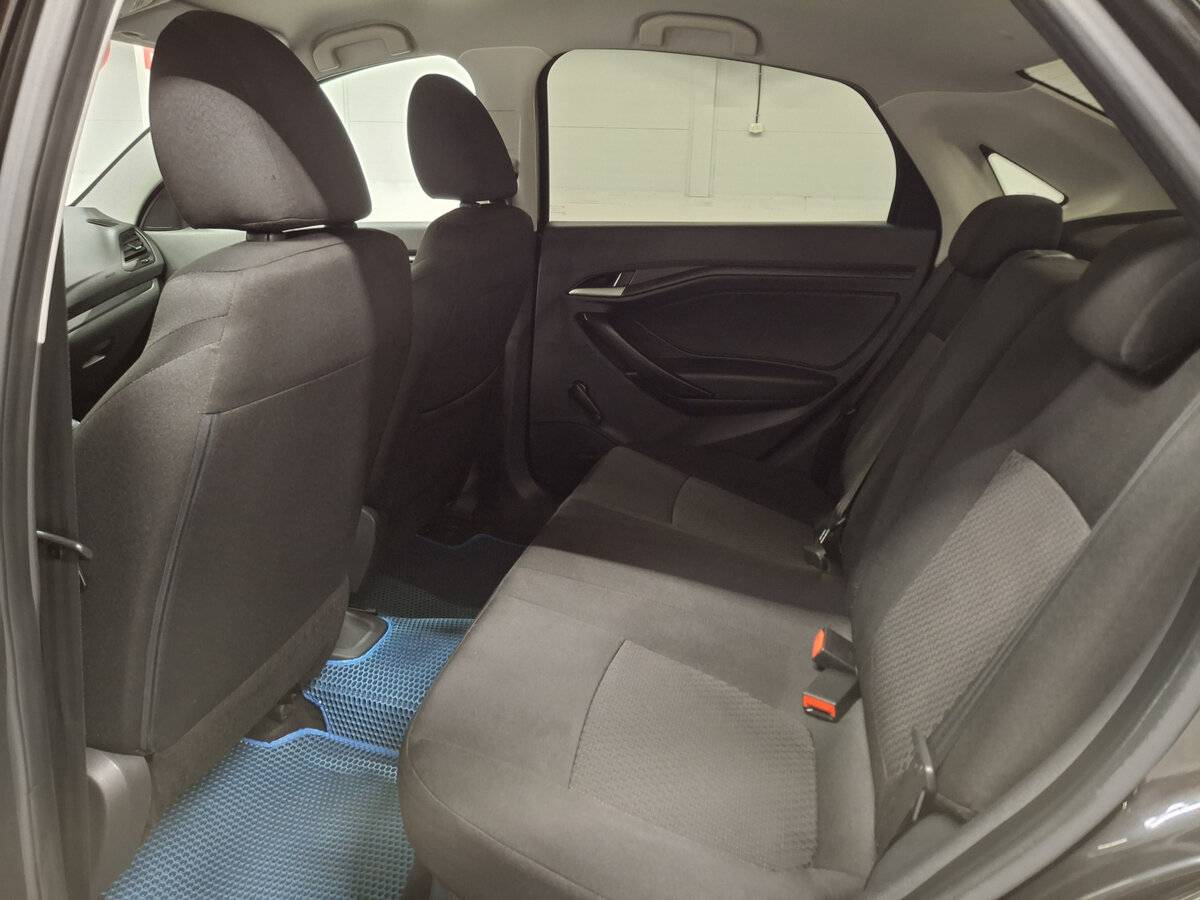 Lada (ВАЗ) Vesta с пробегом — 2018 год. Фото: #11