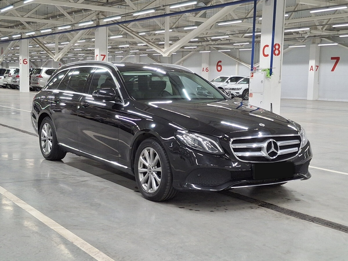 Mercedes-Benz E-Класс с пробегом — 2018 год. Фото: #2