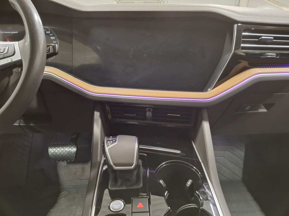 Volkswagen Touareg с пробегом — 2020 год. Фото: #14