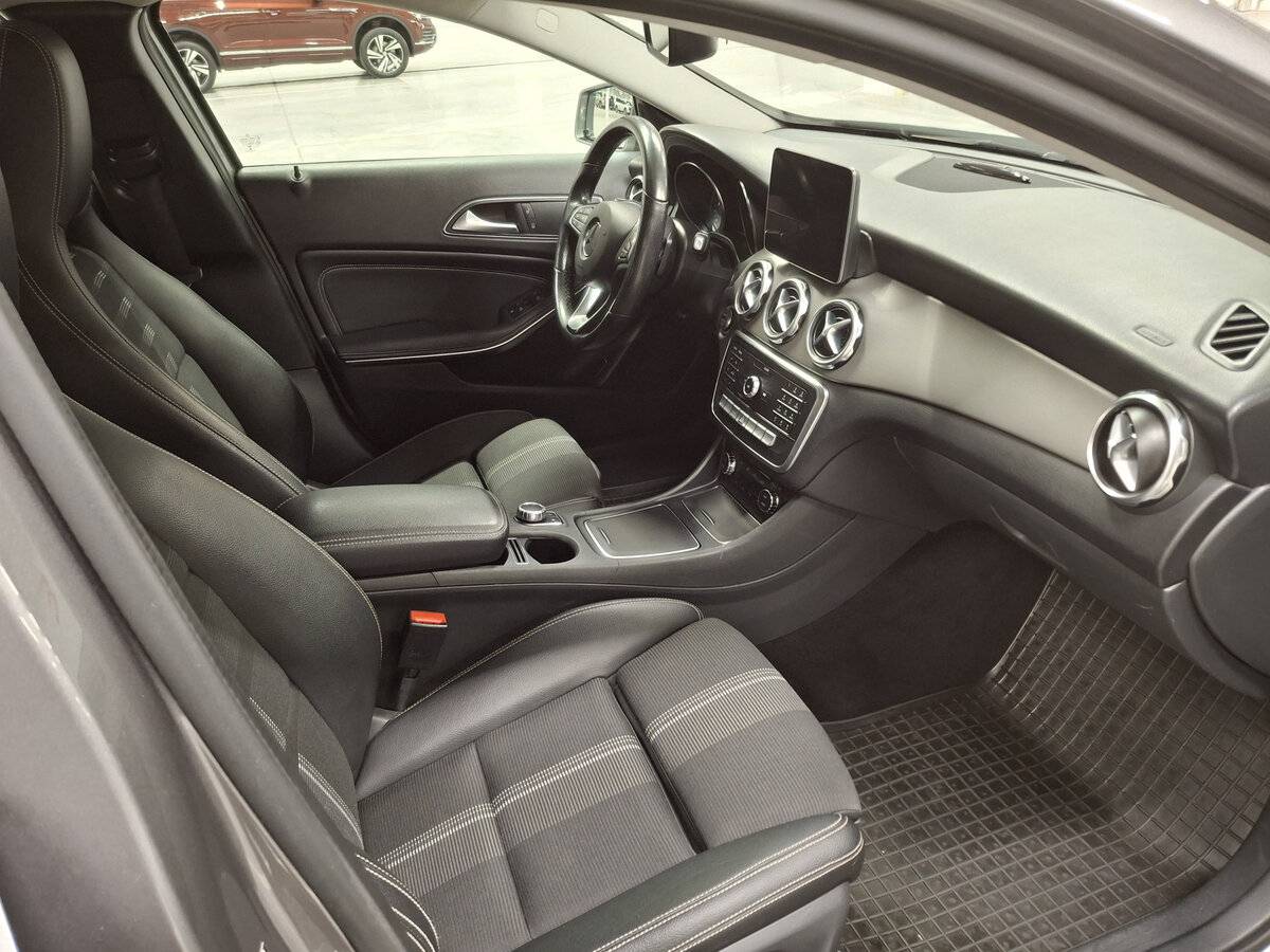 Mercedes-Benz GLA с пробегом — 2018 год. Фото: #10