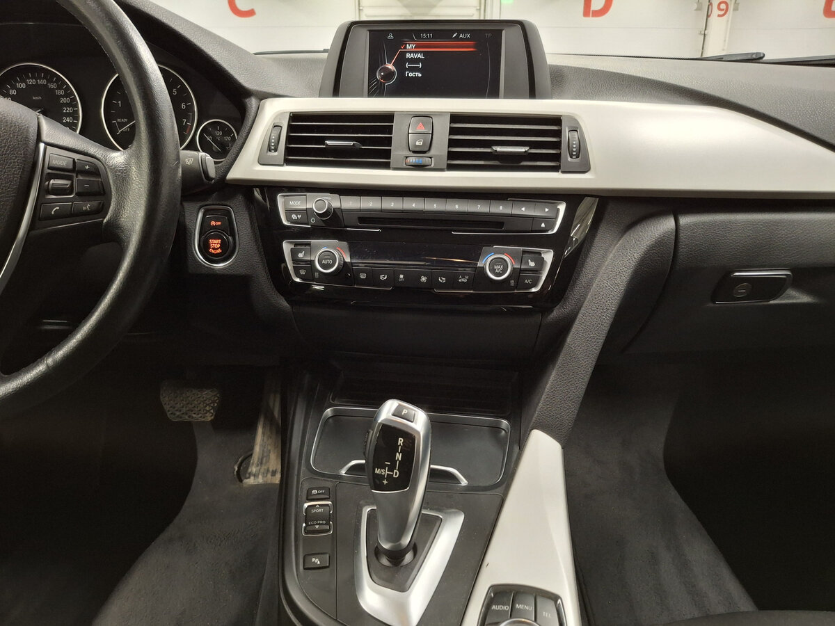 BMW 3 серии с пробегом — 2015 год. Фото: #13