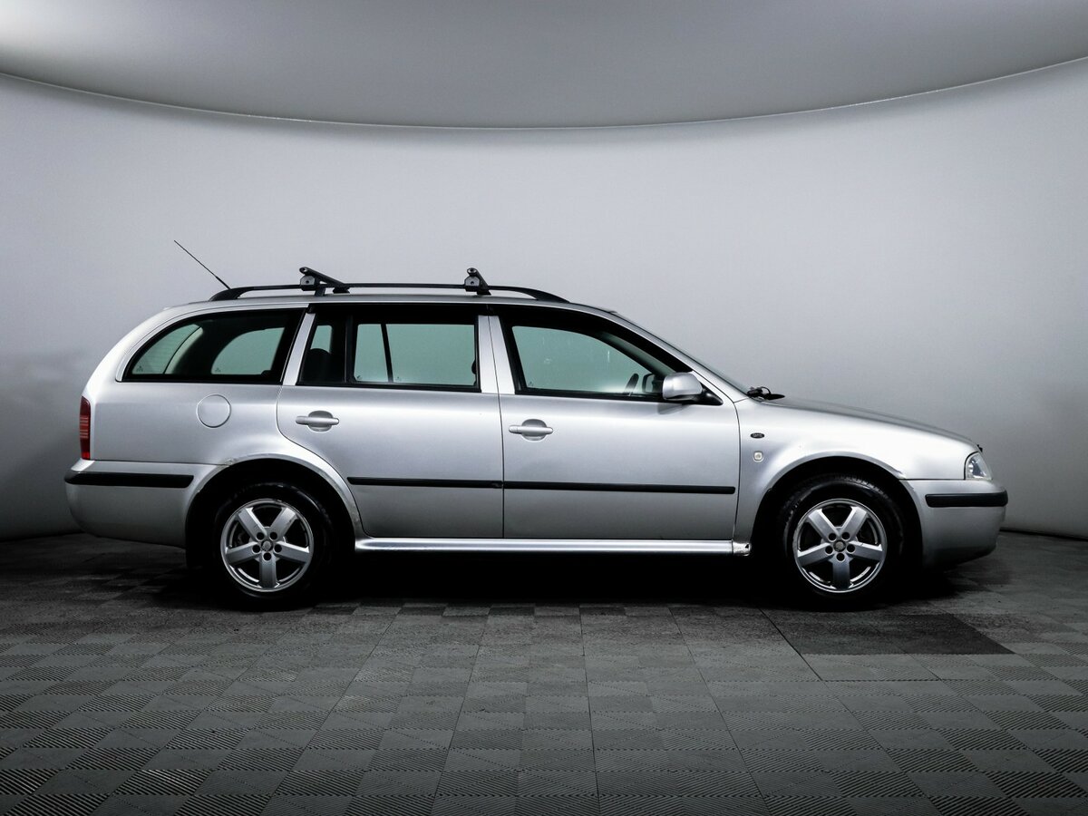 Skoda Octavia с пробегом — 2002 год. Фото: #3