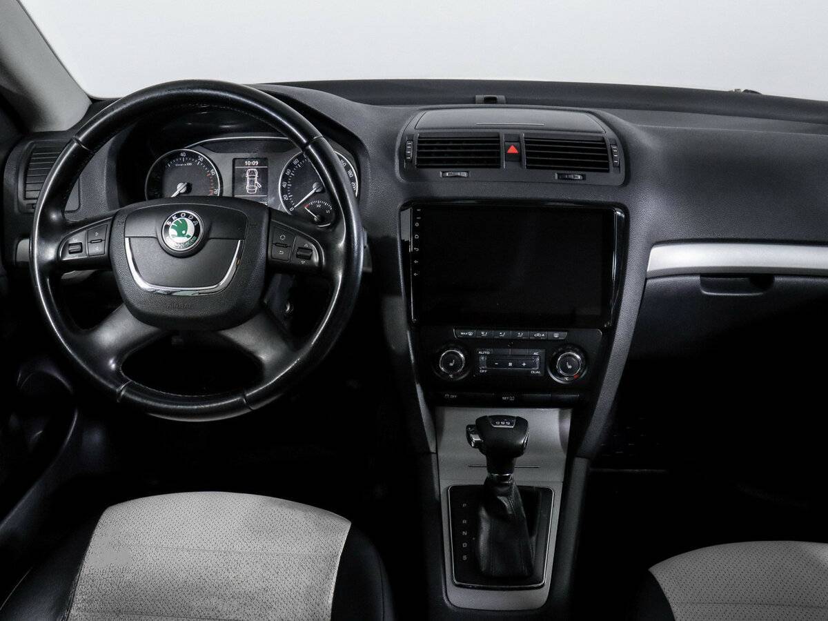 Skoda Octavia с пробегом — 2011 год. Фото: #9
