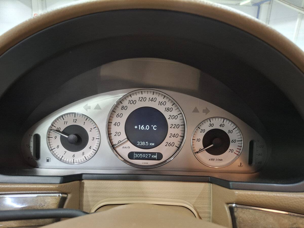 Mercedes-Benz E-Класс с пробегом — 2007 год. Фото: #12