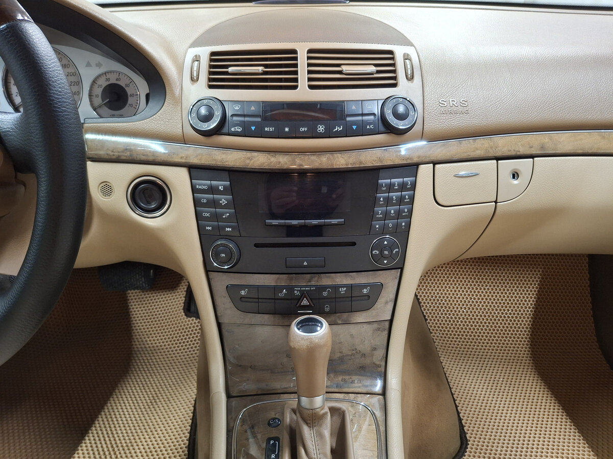 Mercedes-Benz E-Класс с пробегом — 2007 год. Фото: #14